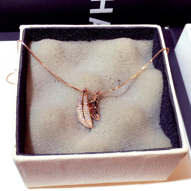 Stylish Leaf Choker with Rhinestones