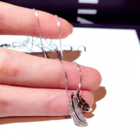 Stylish Leaf Choker with Rhinestones